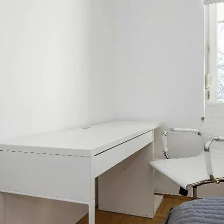 Lägenhet Bright Private